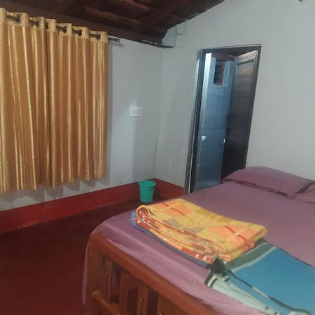 Spinson Home Stay มาดิเครี ภายนอก รูปภาพ